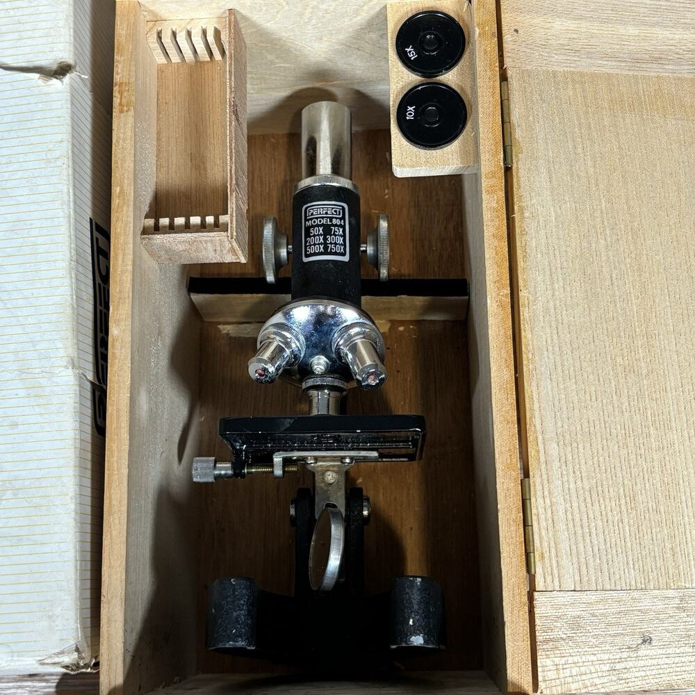 VTG Perfect Microscope Model 804‎ Japan Turret 750X w/ Specimen Slides Wood Box - Picture 3 of 12